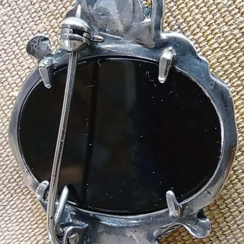 Silver brooch 925 with black onyx, vintage style, like new
