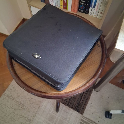 CD DVD case like new, holds 210 discs
