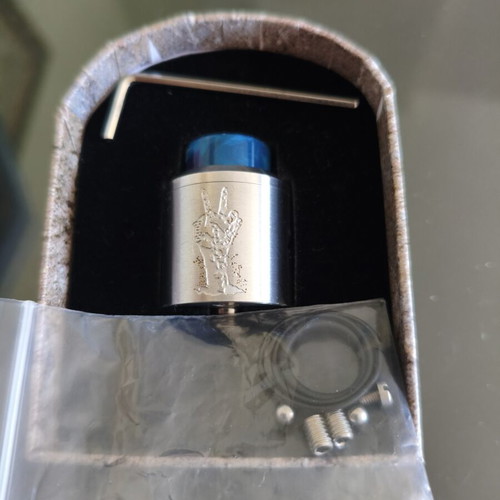 Deathwish Modz mechanical mod set used with Crossbones Mod and Unholy RDA