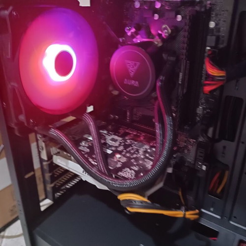 Desktop computer used with AMD Ryzen 3 3100, GTX 950, 8GB RAM