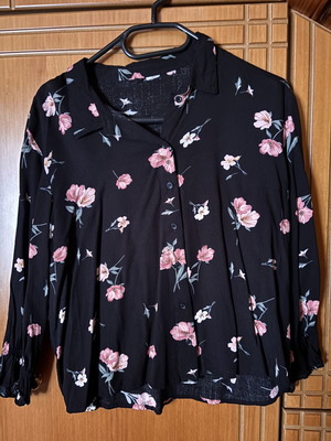 Women's floral shirt used, size L, multicolor