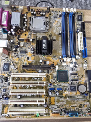 Asus P5P800 motherboard with Pentium 4 3.0GHz, like new
