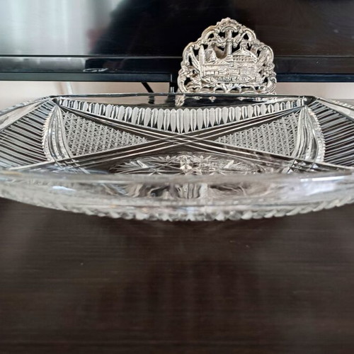 Crystal plate new, large and heavy, 25x25 cm