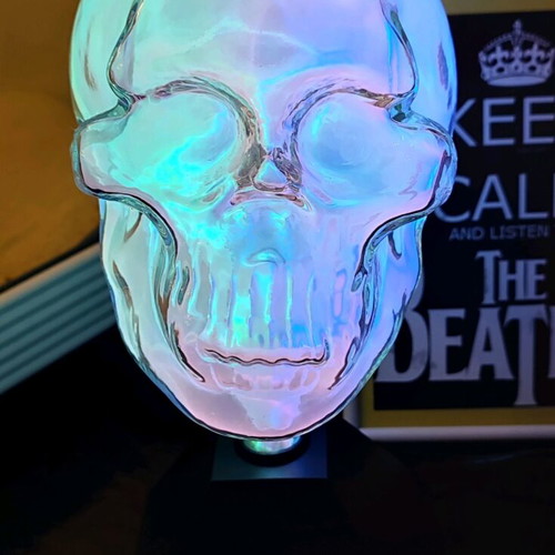Decorative lamp skull like new, interactive with color effects