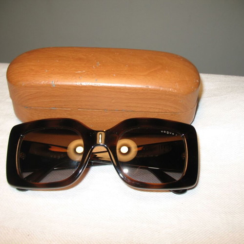 Vogue 5481-S Polarized women's sunglasses like new brown