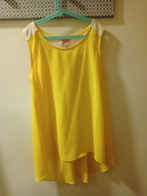 Fly London sleeveless yellow blouse like new size M