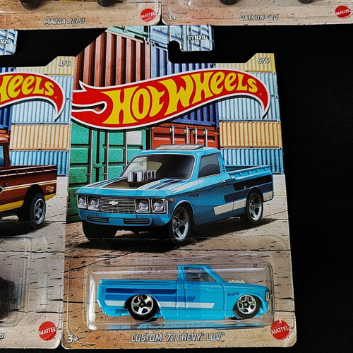 Complete Hot Wheels Hot Pickups Series 2021 set, new