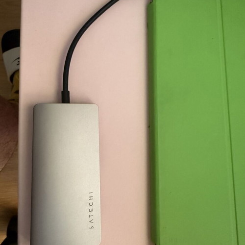 Satechi Aluminum Type-C Mobile Pro Hub like new, 8 in 1