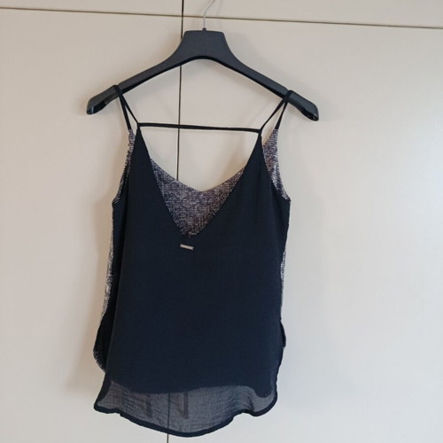 BSB top like new, black and silver, size M