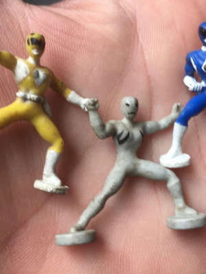 Power Ranger micro figures used, vintage pack of 3 from 90s