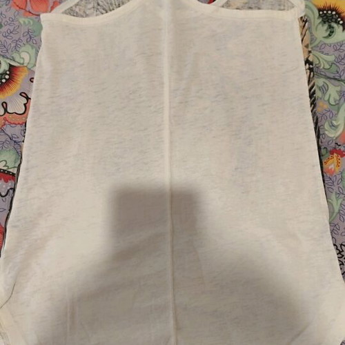 Benissimo sleeveless blouse like new, beige with graphic print