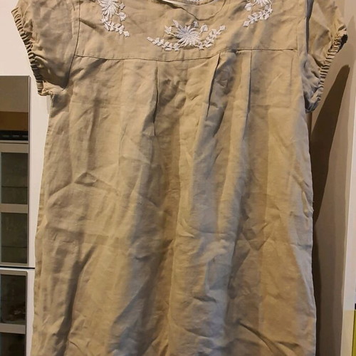 Linen dress Zara medium size like new with embroidery beige