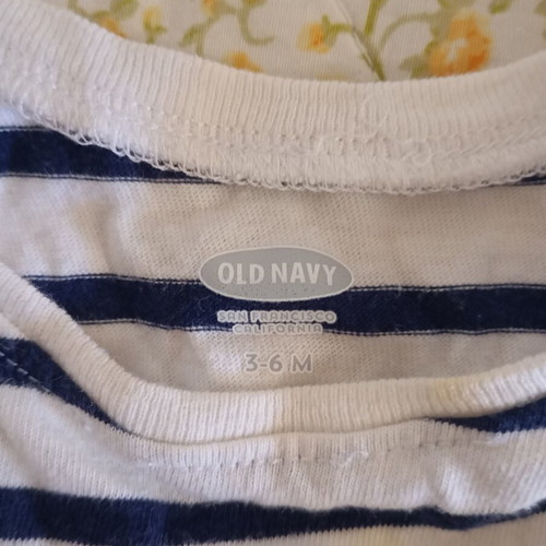 Orchestra and Old Navy baby clothes set like new, size 0-6 months