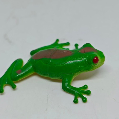 Collectible Red-Eyed Tree Frog figure like new