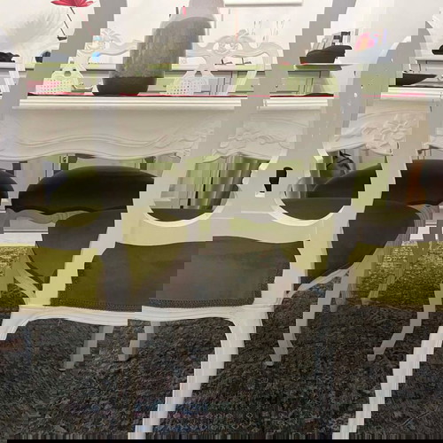 Ξύλινη τραπεζαρία μεταχειρισμένη με 6 καρέκλες