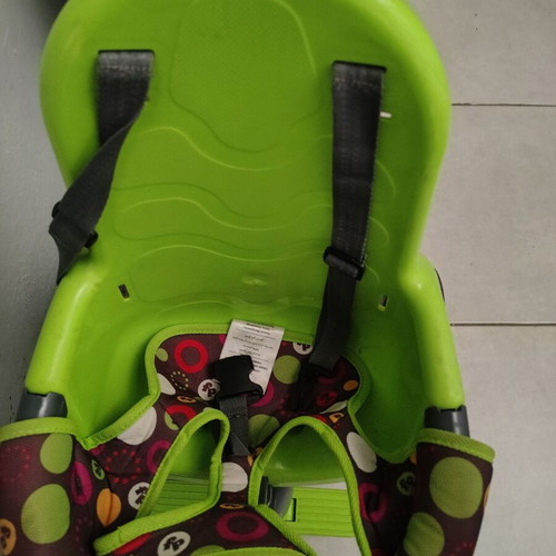 Children's tricycle like new with two compartments and like new wheels