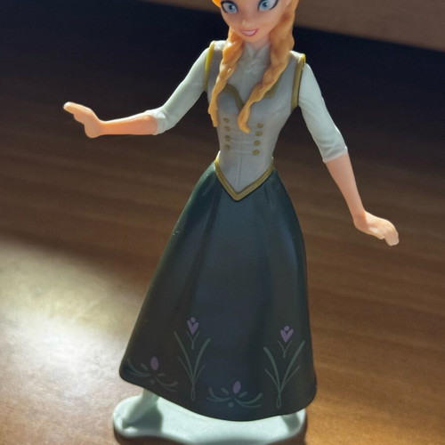 Frozen figure Anna like new