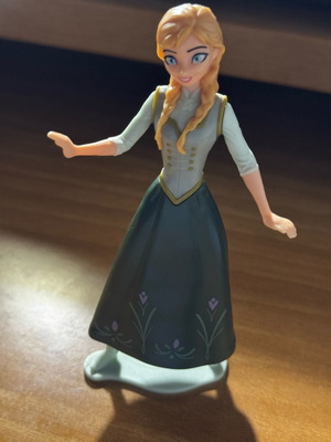 Frozen figure Anna like new