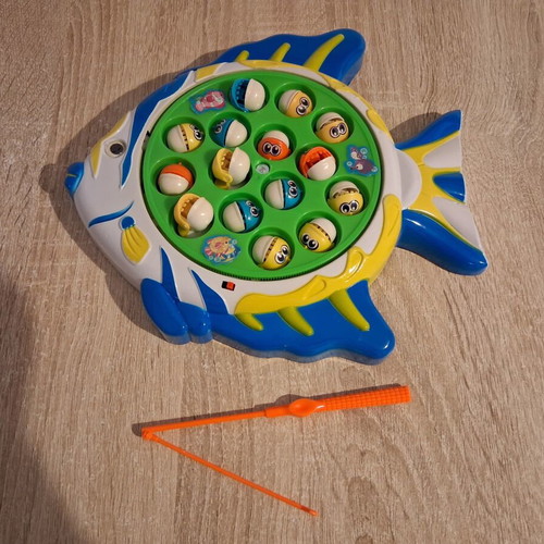 Children's fishing board game