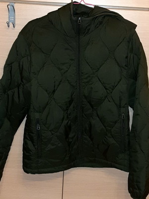 H&M waterproof hooded jacket medium, dark olive green