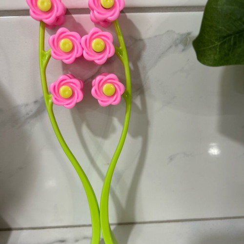 Facial massager new, flower-type roller for V-shaped face tightening