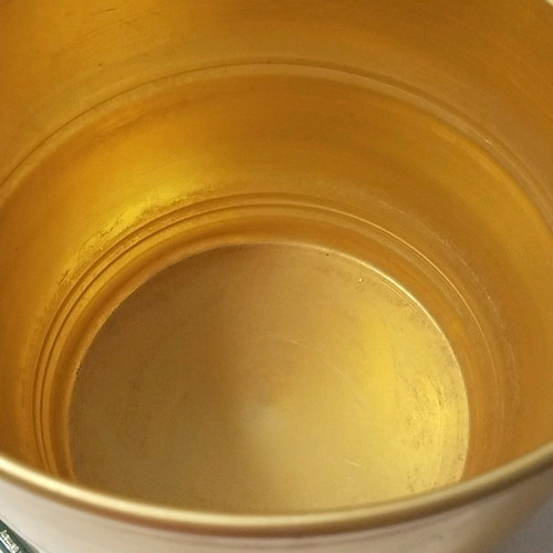 Large metal flowerpot like new, rust resistant