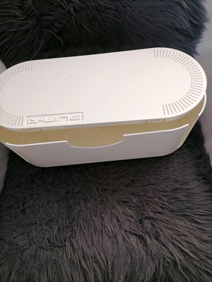 Computer Cable Storage Case like new, very large 40 cm