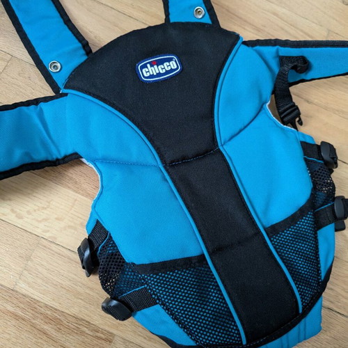 Chicco baby carrier like new