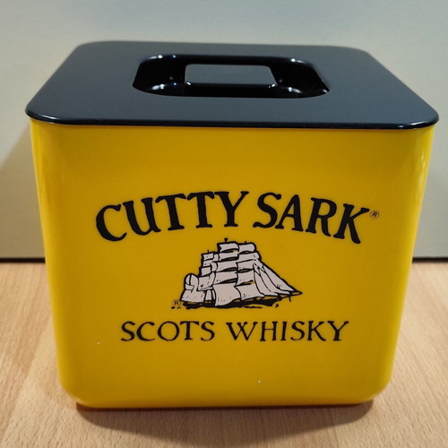 Cutty Sark Scots Whisky plastic promotional ice bucket like new