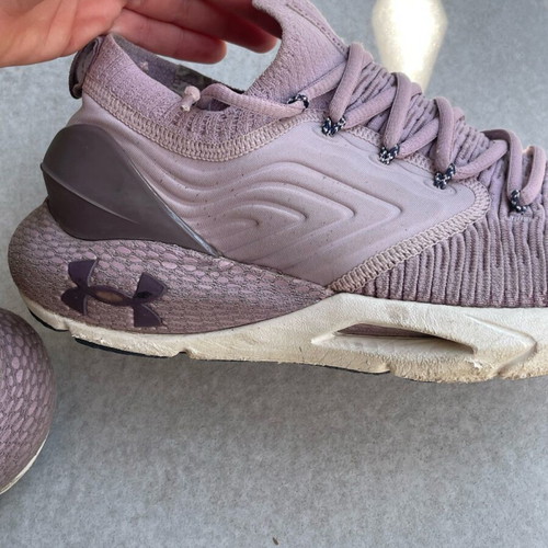 Under Armour sport shoes used, size 39, purple