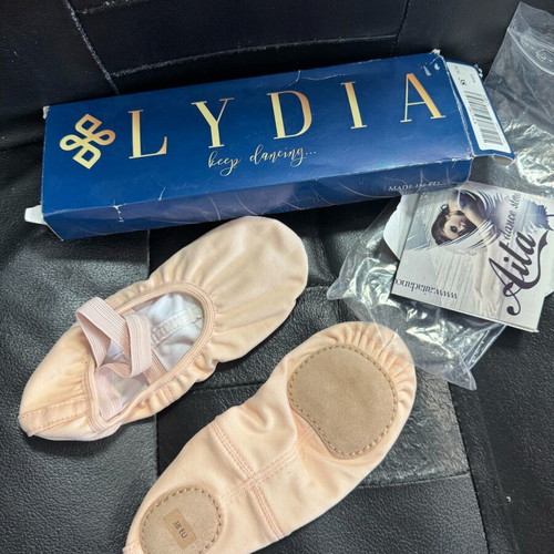 Ballet shoes new, size 36, beige and pink