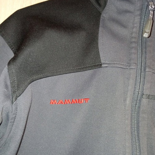Mammut women's jacket size M like new windbreaker