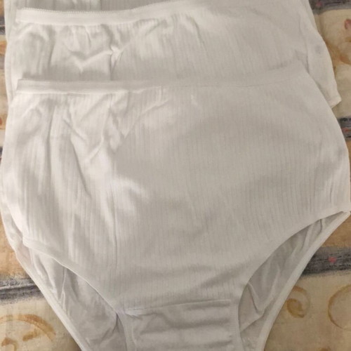 Lingerie set size 58 new, white