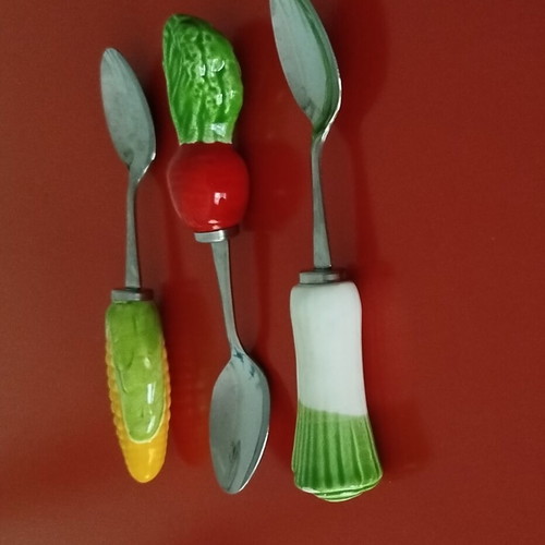 Spoons with Ceramic Vegetable Handles like new, set of 3 for dips