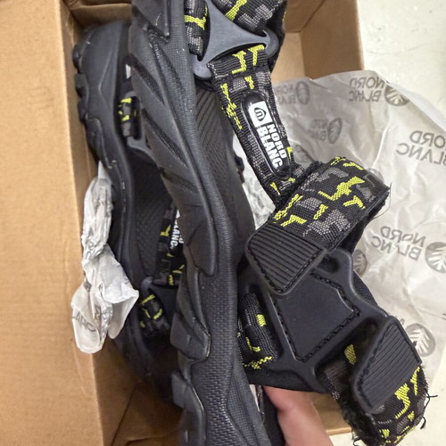 Nordblanc hiking sandals new in box, size 41, black and green