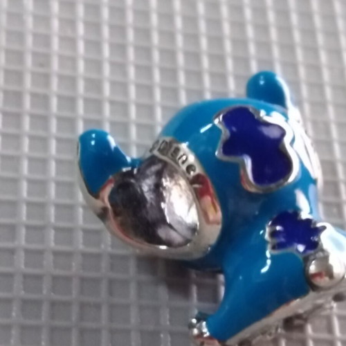 Pandora Stitch Charm like new, blue