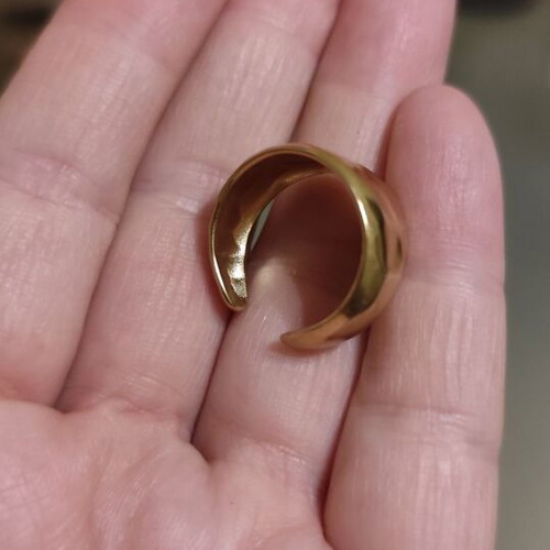 Gold embossed ring made of stainless steel new