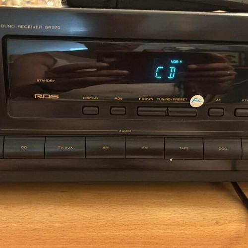 Marantz SR370 Audio Video Surround Receiver used with remote