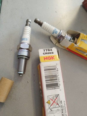 Μπουζί NGK καινούργιο για Piaggio σκούτερ