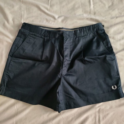 Fred Perry men's bermuda shorts like new, size XL, blueblack