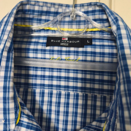 Men's shirt like new, white and blue, cotton fabric