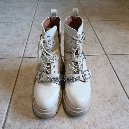 Luigi beige women's ankle boots size 39 used