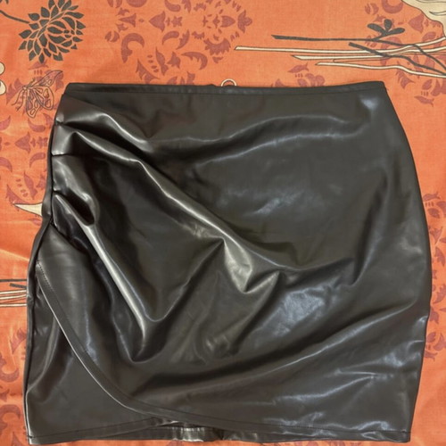 Shein mini leather skirt like new, black, size M
