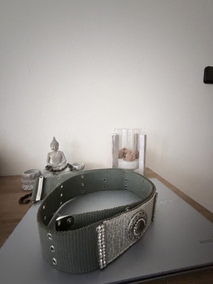 Vintage belts like new, green and silver, size 115