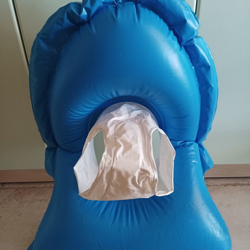Inflatable car baby float used with leg holder