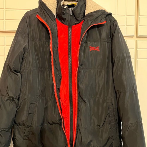 Everlast Men’s Black and Red Puffer Jacket Like New