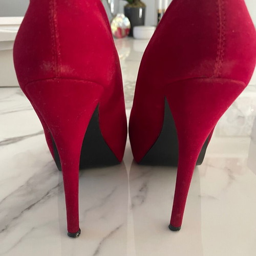 Bordeaux suede pumps size 39 like new