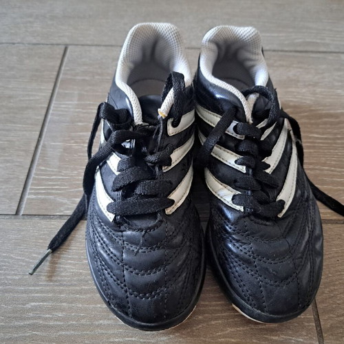 Adidas football shoes size 31 used, black
