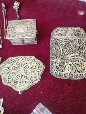 Ασημένια συρματέρα σαν καινούργια, τρία κομμάτια υψηλής τέχνης