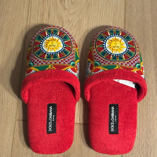 Dolce & Gabbana Carretto slippers like new, red and multicolor, size 38